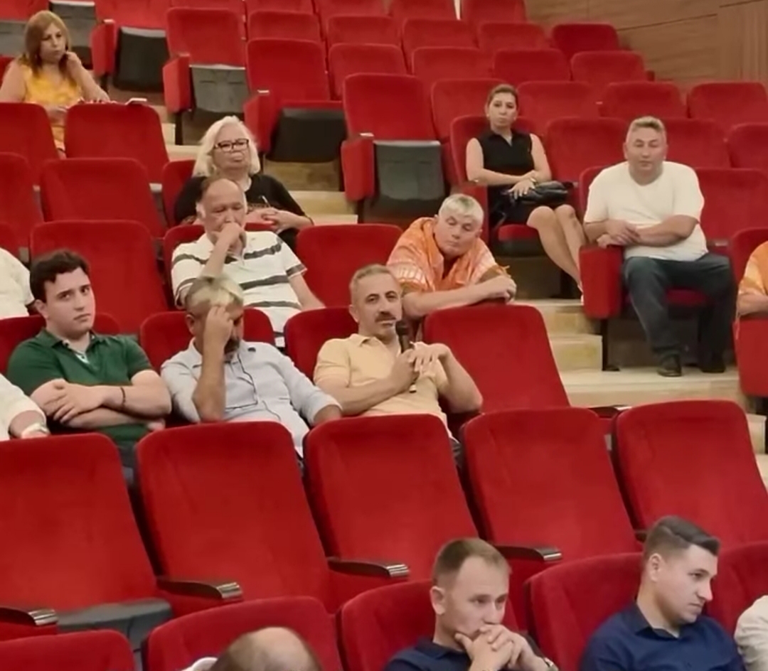 menderes-belediye-baskani-ilkay-cicek-ilcedeki-stk-temsilcileri-ile-bir-araya-geldi-2 Menderes’te STK’larla İstişare Toplantısı