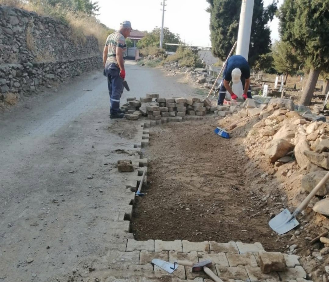 odemis-belediyesi-kirsal-mahallelerdeki-calismalarini-surduruyor-3 Ödemiş Belediyesi Kırsal Mahallelerde Çalışmalarını Sürdürüyor