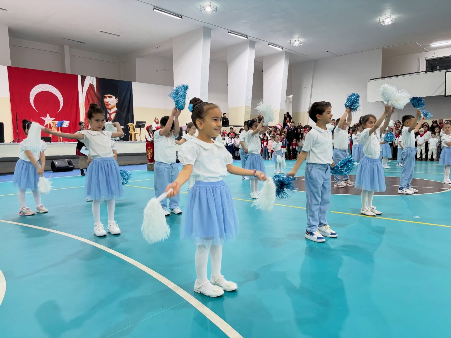 beydag-da-23-nisan-coskusu-2 23 Nisan Ulusal Egemenlik ve Çocuk Bayramı Beydağ'da Coşkuyla Kutlandı