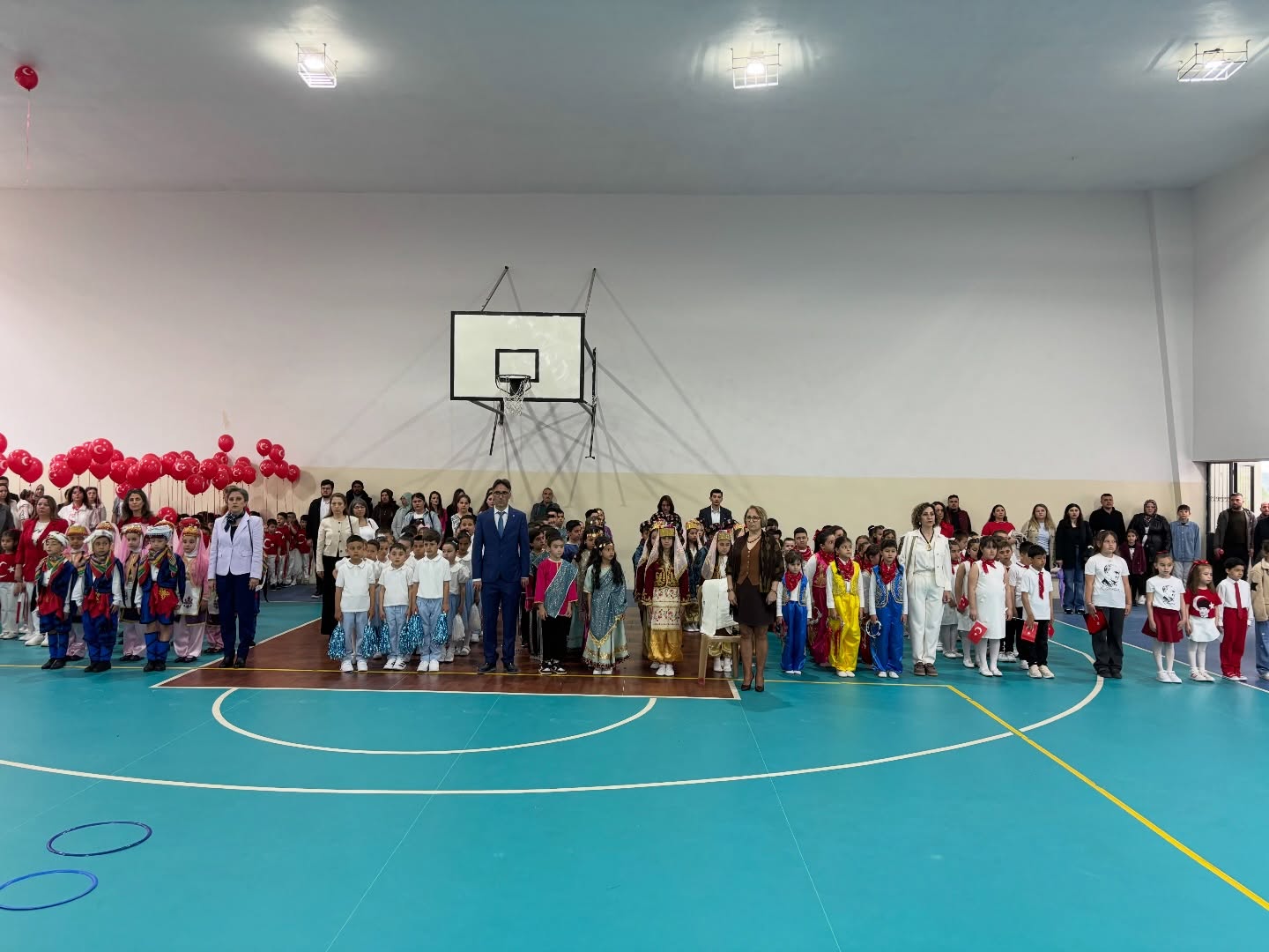 beydag-da-23-nisan-coskusu-5 23 Nisan Ulusal Egemenlik ve Çocuk Bayramı Beydağ'da Coşkuyla Kutlandı