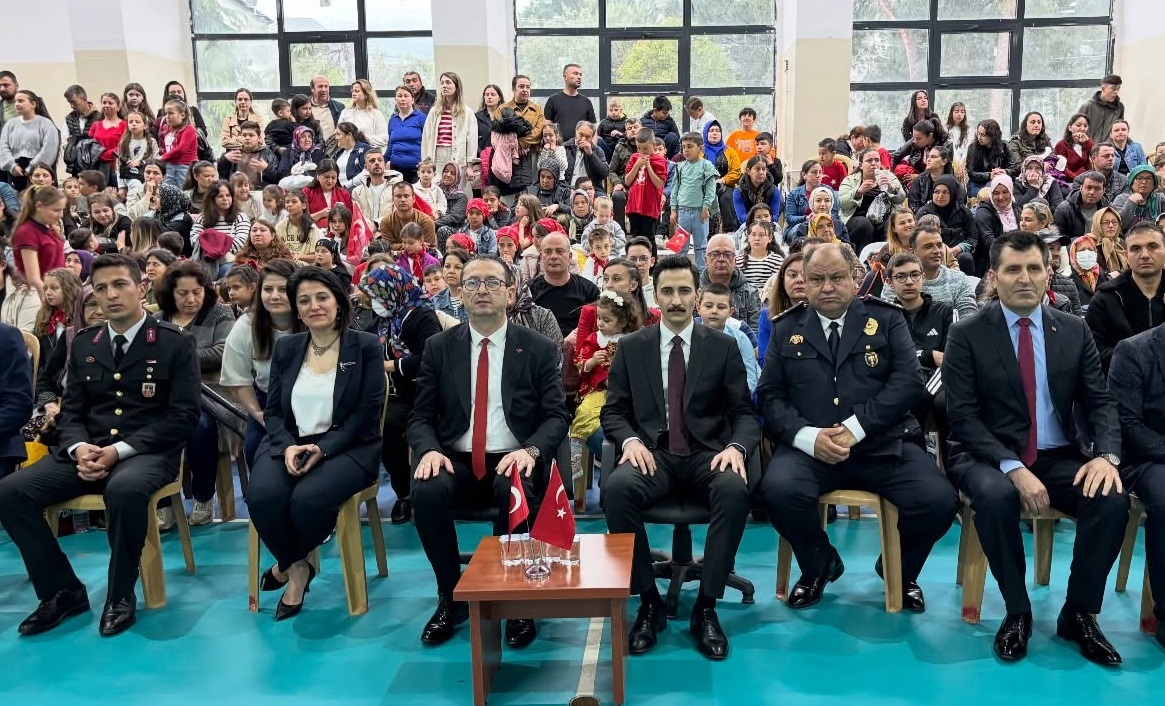 beydag-da-23-nisan-coskusu-6 23 Nisan Ulusal Egemenlik ve Çocuk Bayramı Beydağ'da Coşkuyla Kutlandı