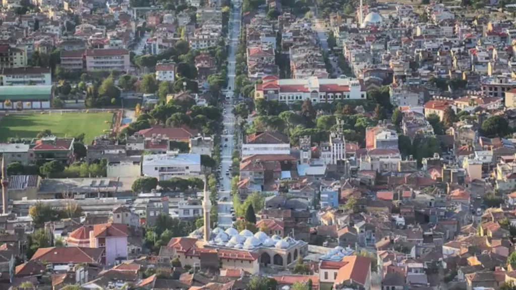 Bayındır Belediyesi 14 Taşınmazını Satışa Sunuyor