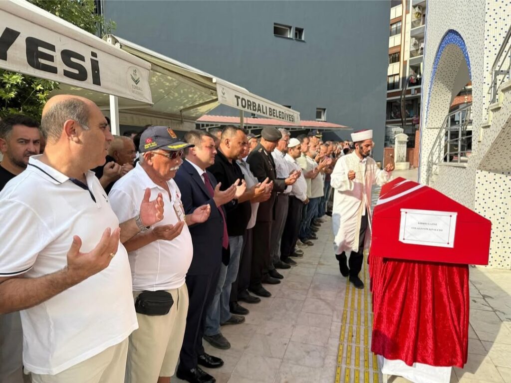 Torbalı, Kıbrıs Gazisini Son Yolculuğuna Uğurladı