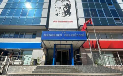 Menderes Belediyesi Denetim Raporunda Usulsüzlük ve Kadro İhlalleri Ortaya Çıktı