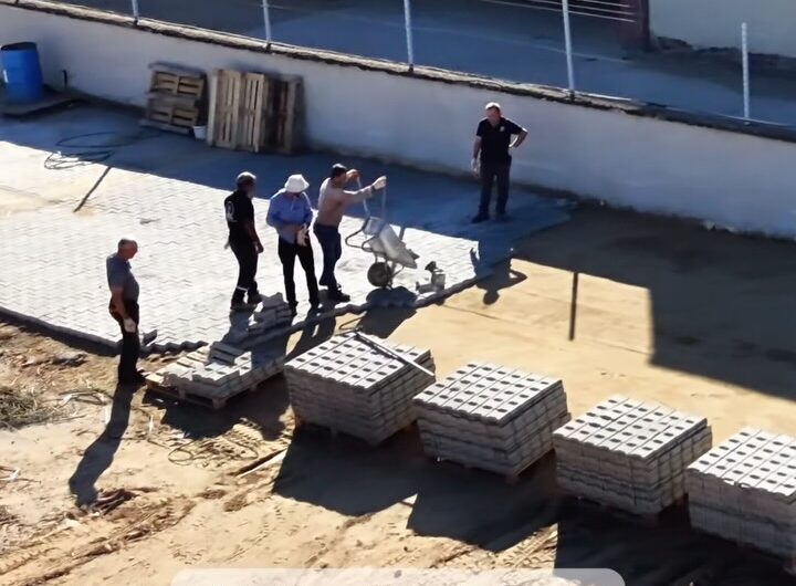 Ödemiş Belediyesi Sahada: Yol Çalışmaları Sürüyor