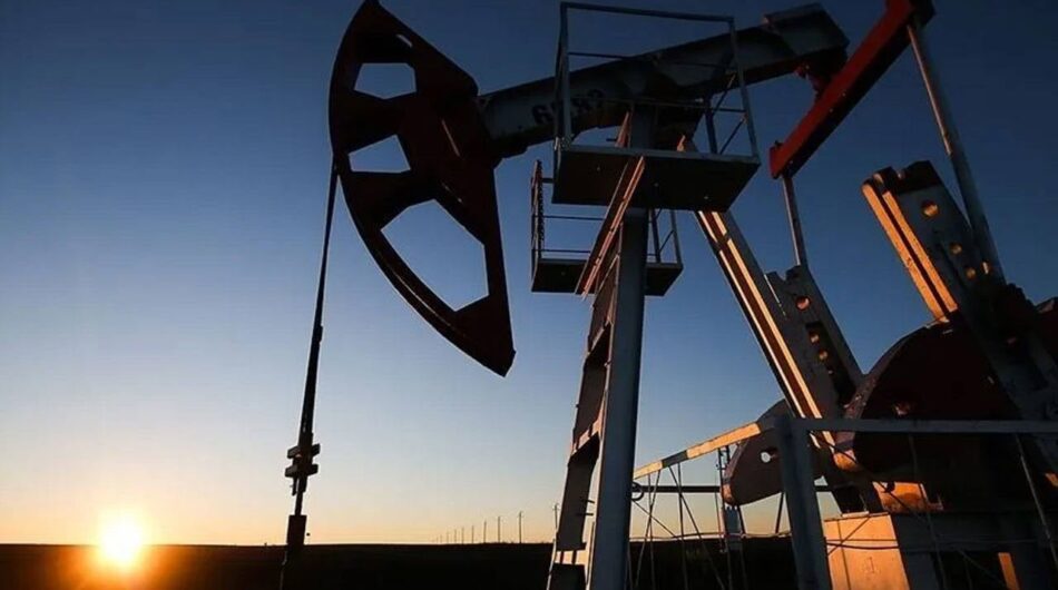 Petrol Fiyatlarında Hızlı Yükseliş, Brent Petrol 115 Doları Aştı