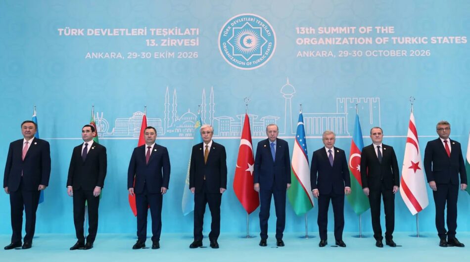 Türkiye ile Azerbaycan Arasındaki Okul Kıyafeti Krizi Büyüyor